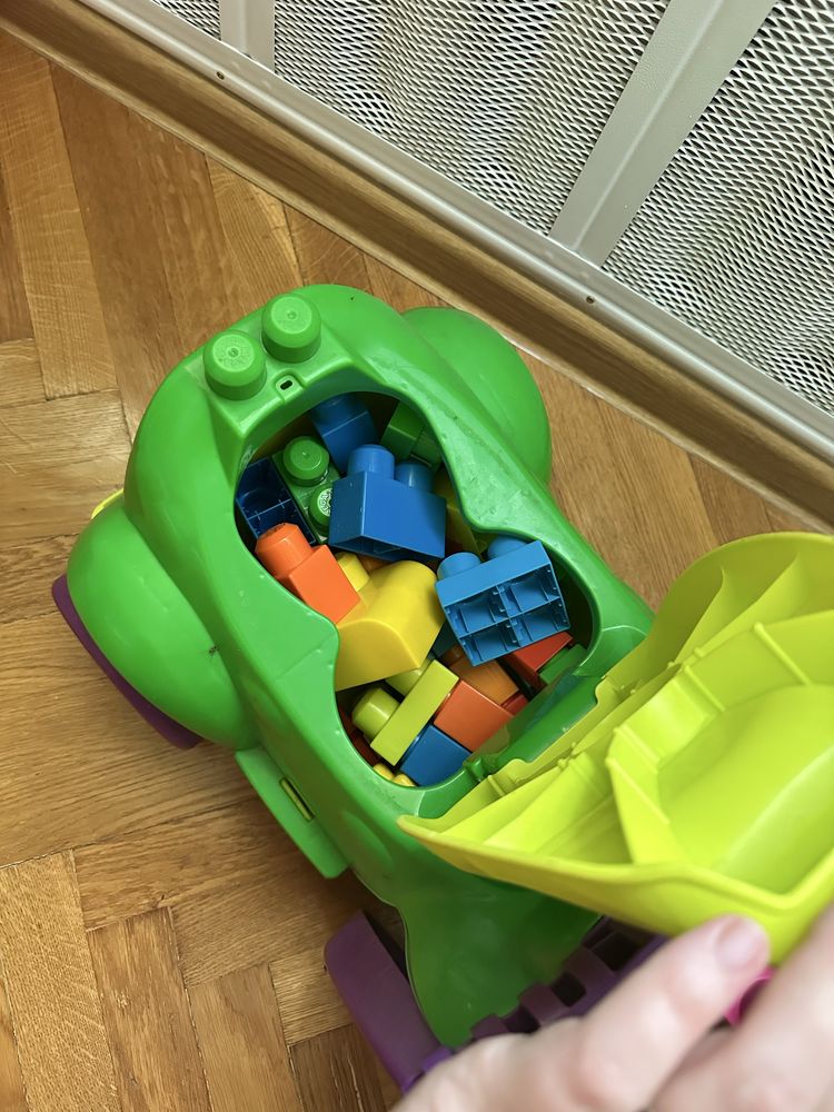 Машинка каталка mega blocks