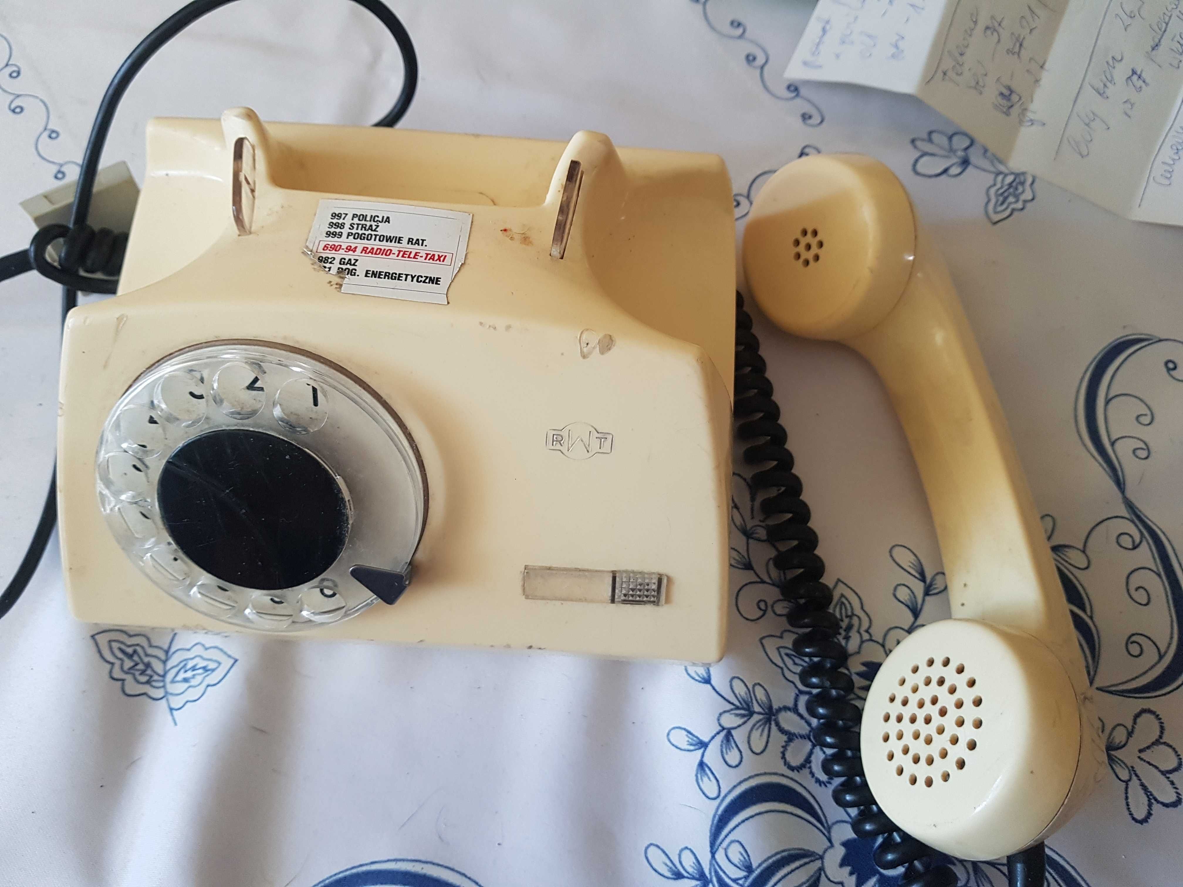 telefony  z czasów komuny gadżet