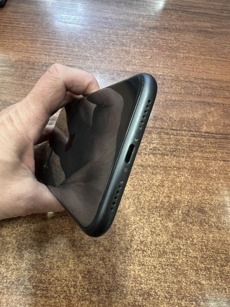 Sprzedam Iphone 11 128gb