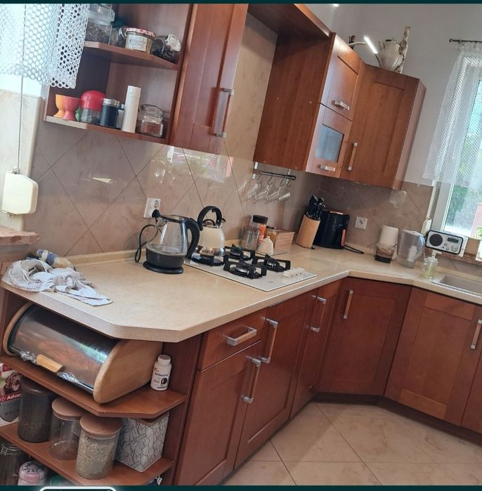 Meble kuchenne drewniane ze zlewozmywakiem