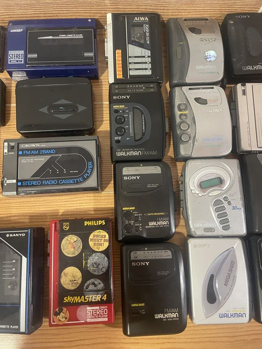 Walkmans SONY, AIWA, CROWN