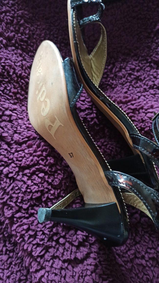 Sandalia super charmosa senhora PEDICATY com Pormenores lindos
