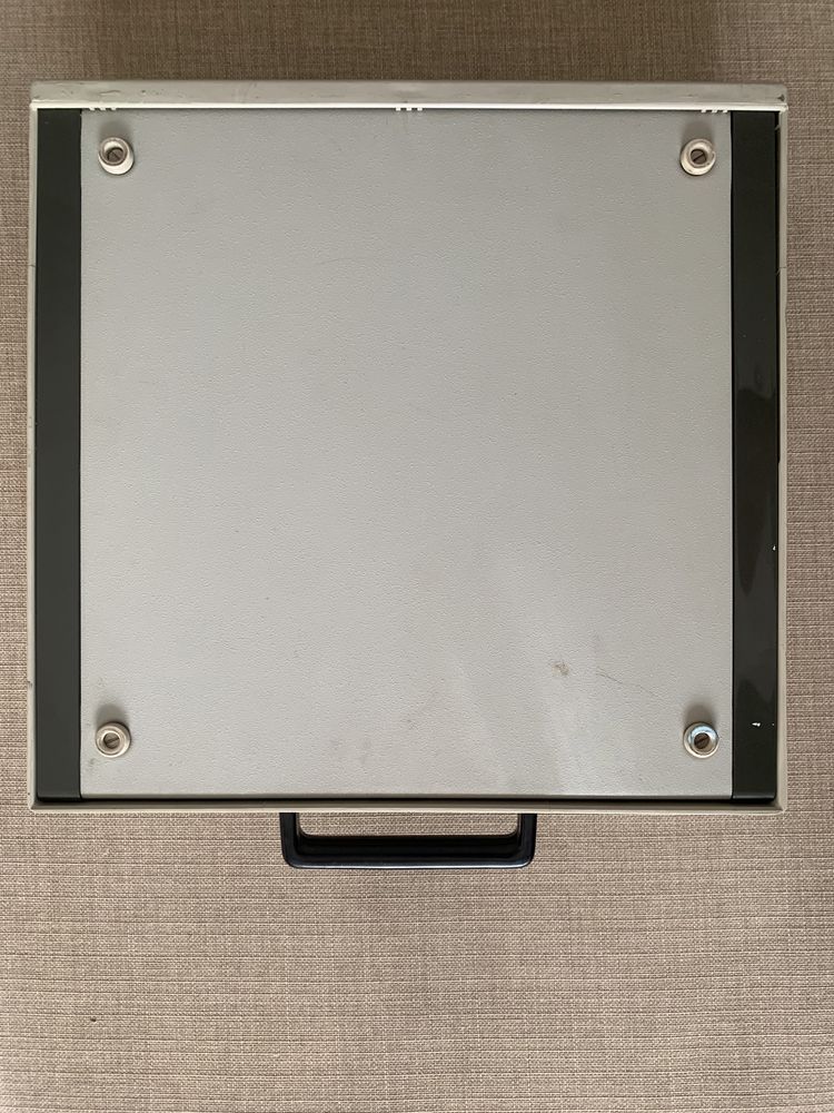 Máquina de Escrever Vintage – AEG Olympia Traveller de Luxe