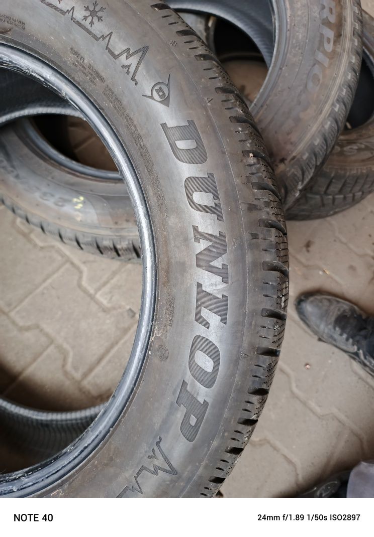 Opony zimowe 235/60/18 2x Pirelli 2x Dunlop