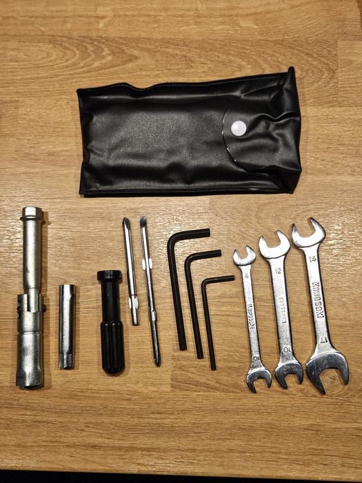 Zestaw kluczy serwisowych Kawasaki Gtr 1400