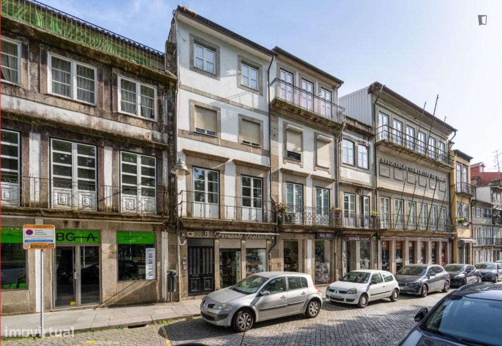 Apartamento com 2 quartos - localizado em Sé de Braga e São Lázaro...