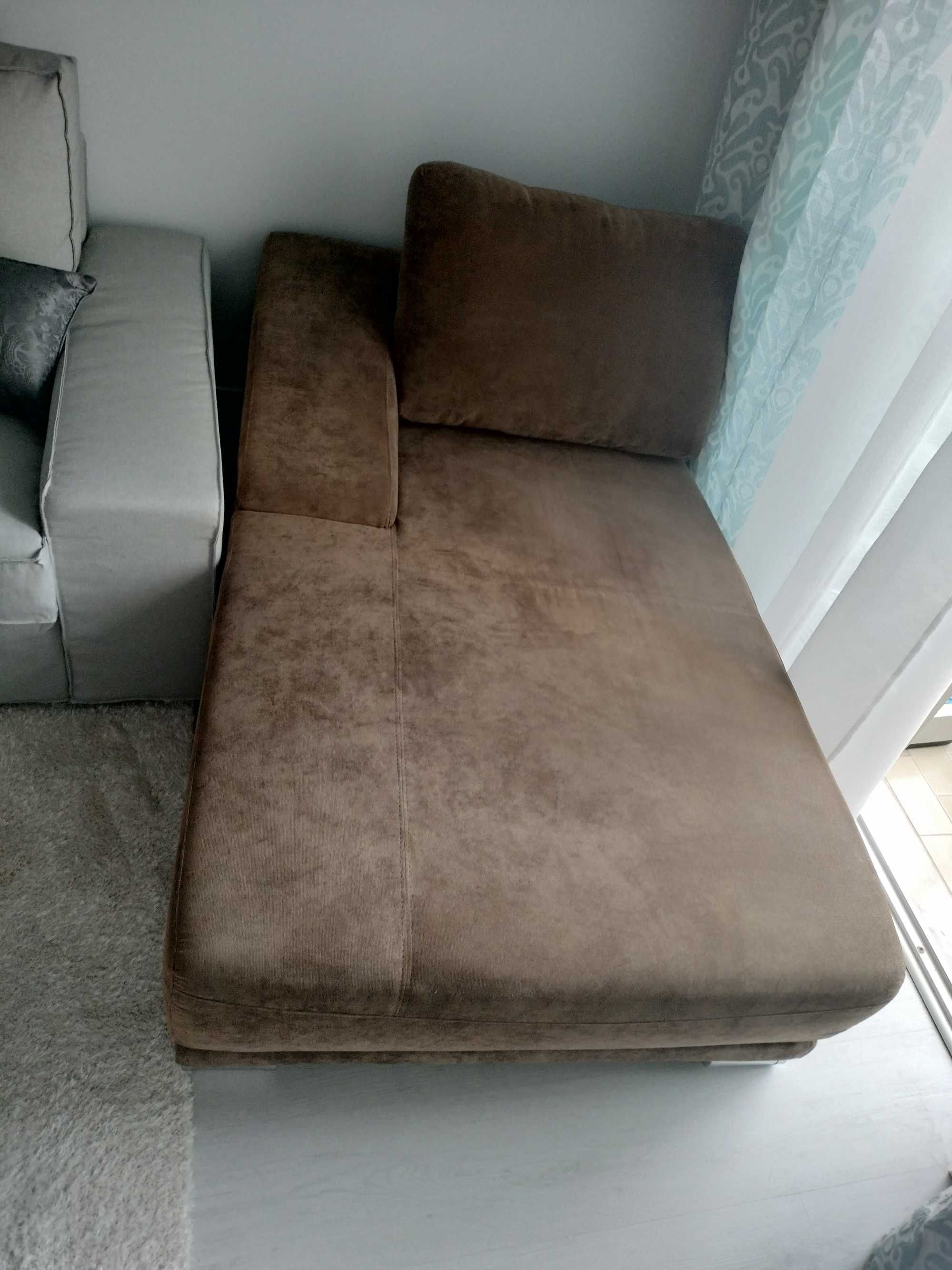 Sofá com chaise long
