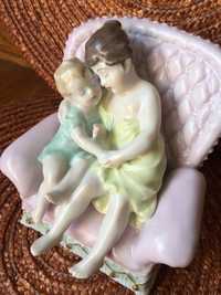 Статуетка Мама і дитина відпочивають Alsbach Thuringia