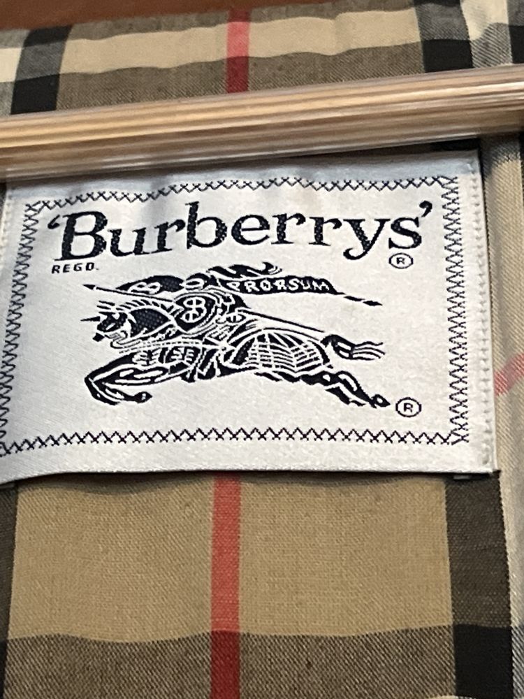 Blusão Burberry como novo/ Oportunidade