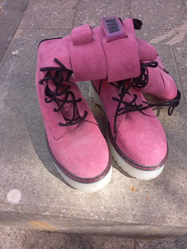 Vendo botas VDR tamanho 38/39