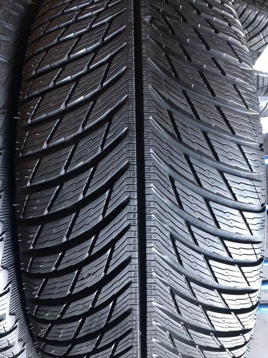 245/40/18+225/45/18 R18 Michelin Pilot Alpin 5 4шт зима