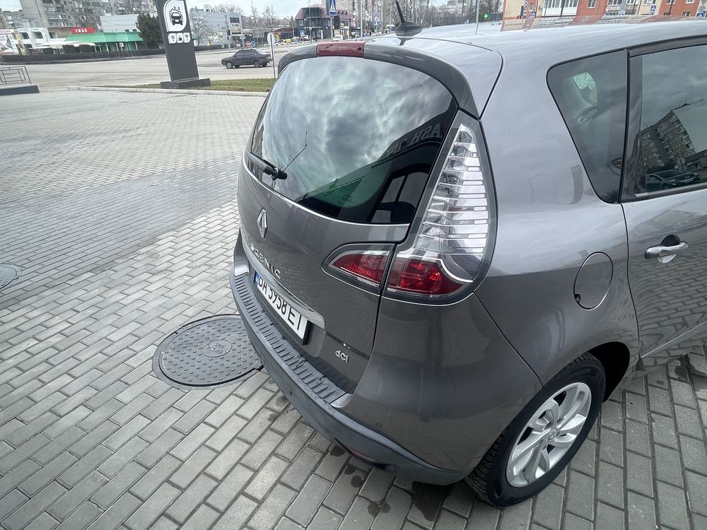 Renault scenic 1.5 dci 2012р