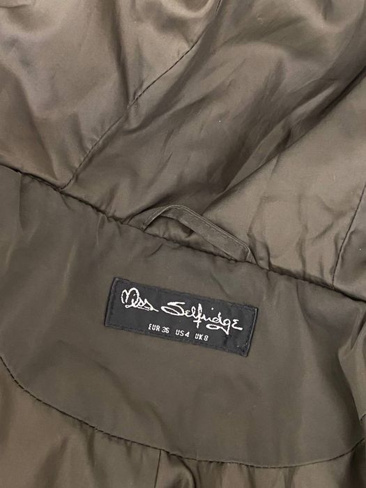 Осенняя куртка с капюшоном