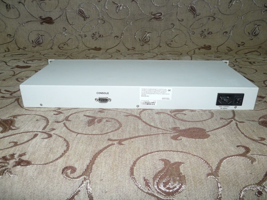 Свич коммутатор Switch 24 порта SureCom EP-824DX-AS