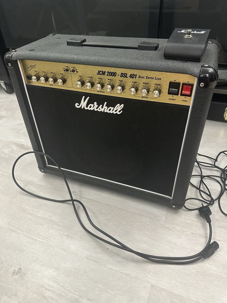 Marshall JCM 2000 DSL 401