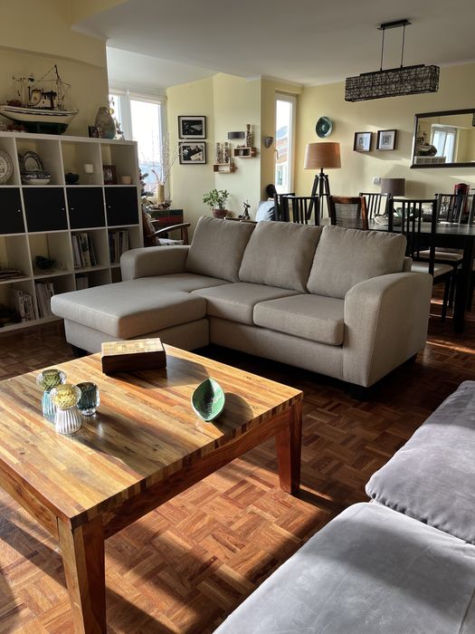 Sofá com chaise longue Gato Preto quase novo