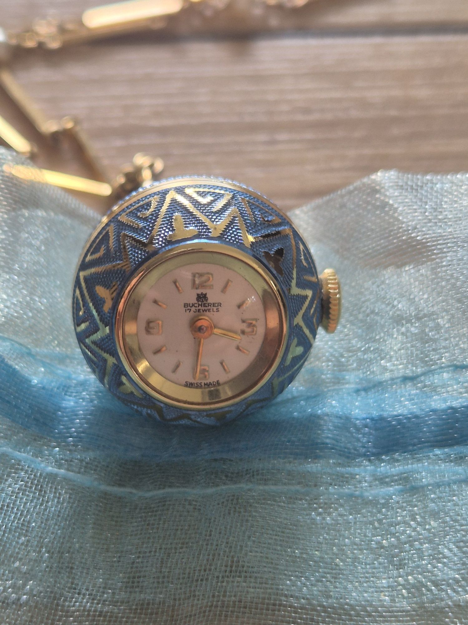 Zegarek damski wiszący Bucherer