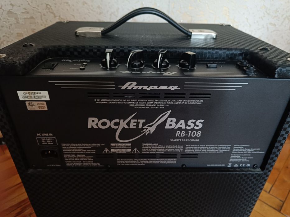Комбик ampeg rocket bass rb-108
