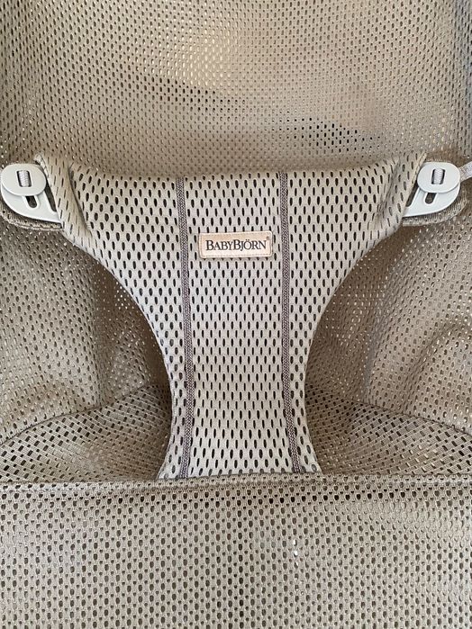 Bujaczek baby bjorn mesh