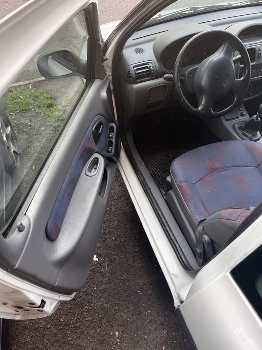 Renault Clio 1.9 Diesel comercial