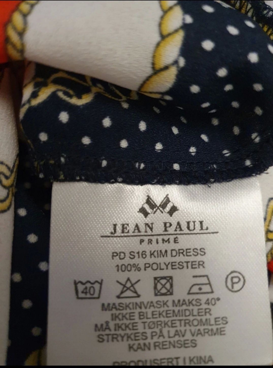 Jean Paul l piękna sukienka