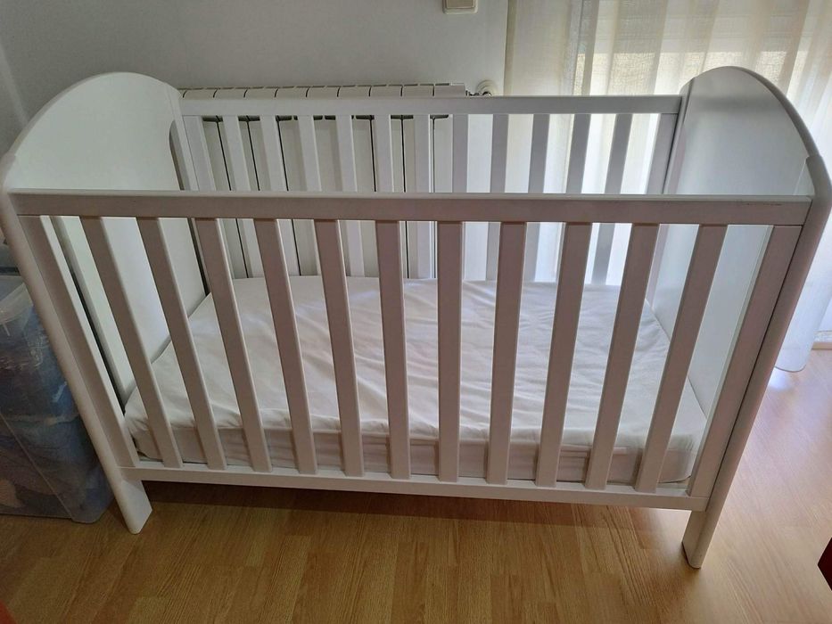 Cama berço bebe c/ colchao como novo