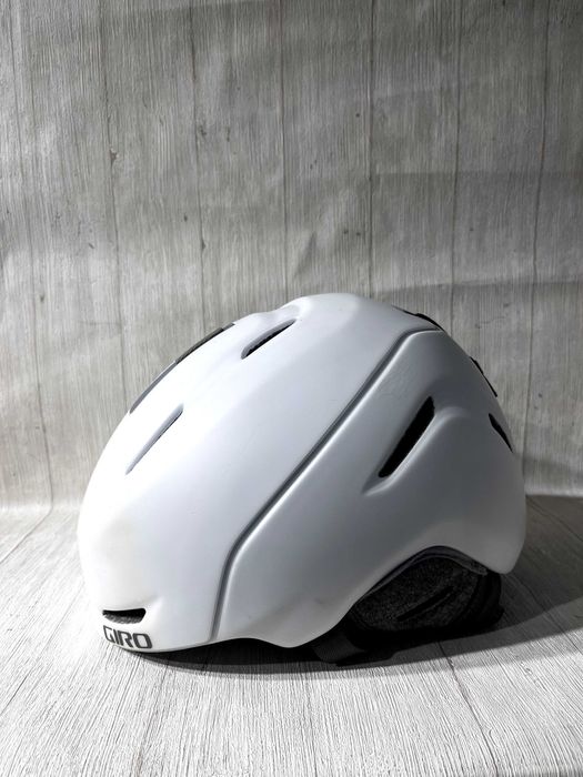 Powystawowy Kask Narciarski Giro Avera Mips r. S (52-55.5cm)