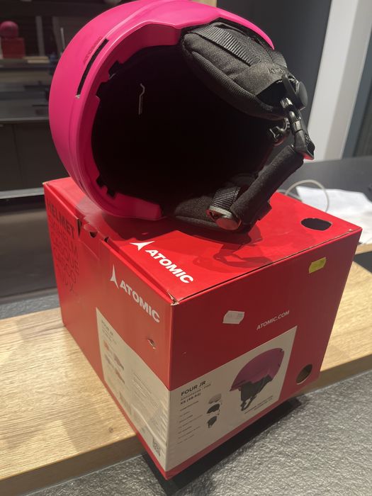 Kask narciarski dziewczecy rozowy Atomic 48-52