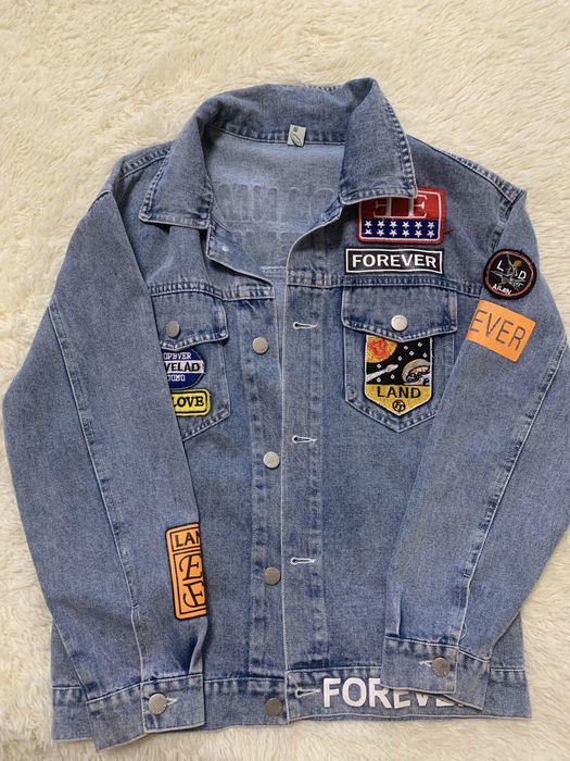 Продам джинсовую куртку