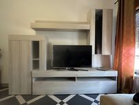 Estante de sala usada como nova