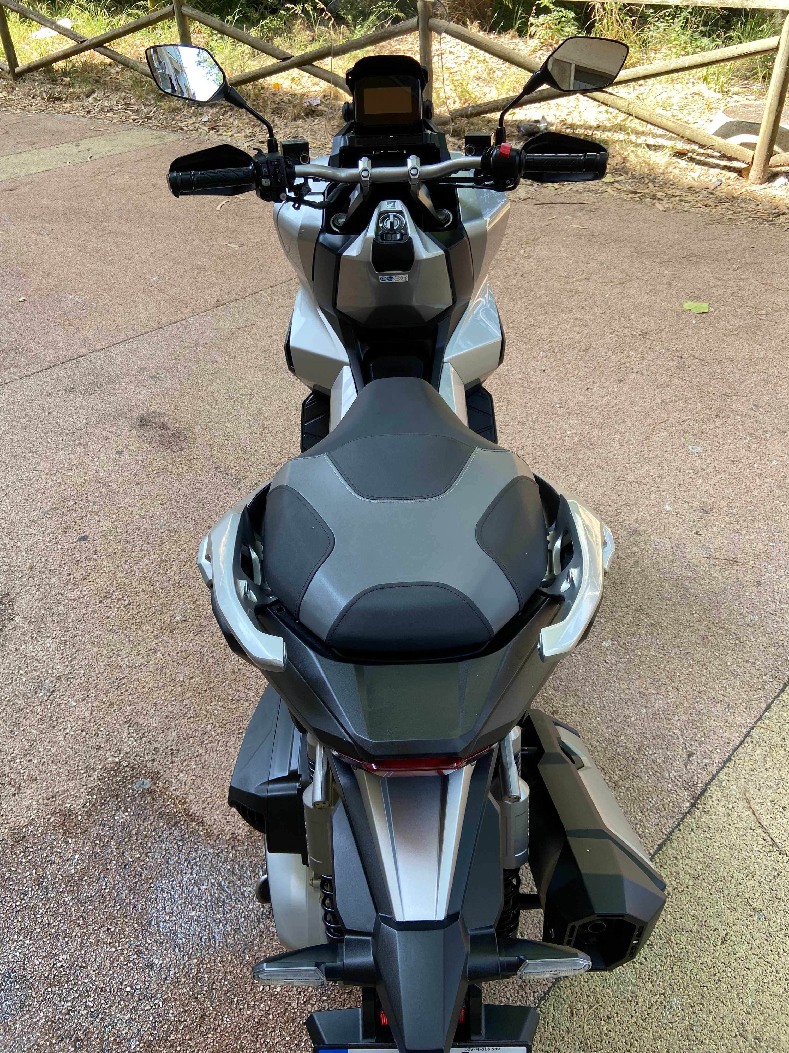 Honda ADV 350 nacional