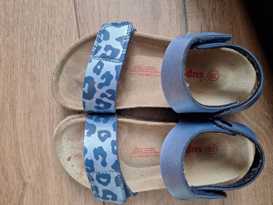 Sandały dla dziewczynki superfit 26