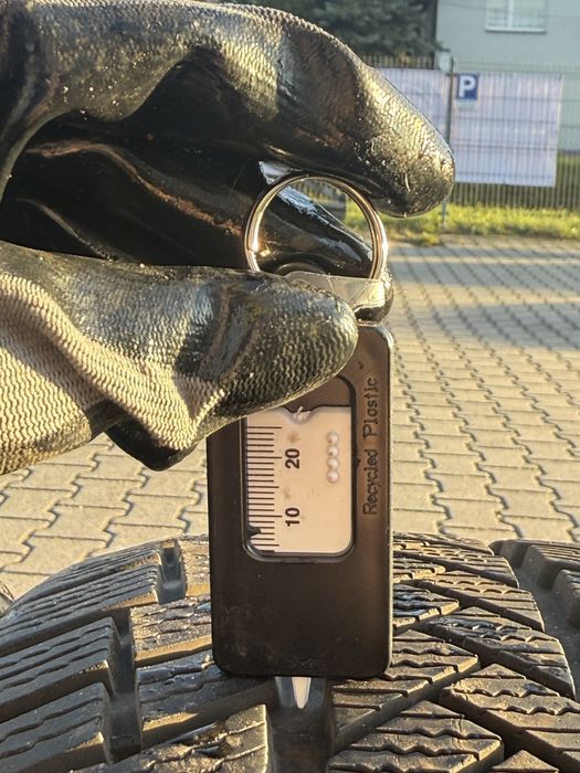 Opony zimowe 215/60R17 Vredestein Wintrac Pro 100V dot 23