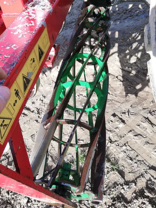 Agregat uprawowo -siewny