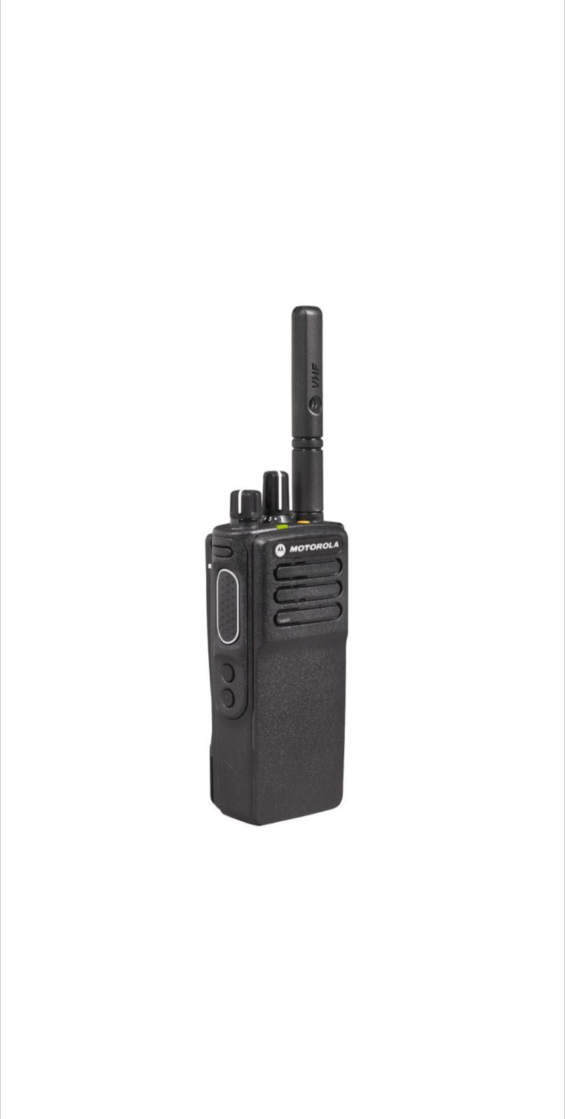 Цифрова портативна радіостанція Motorola DP4400E з додат. акамулятором