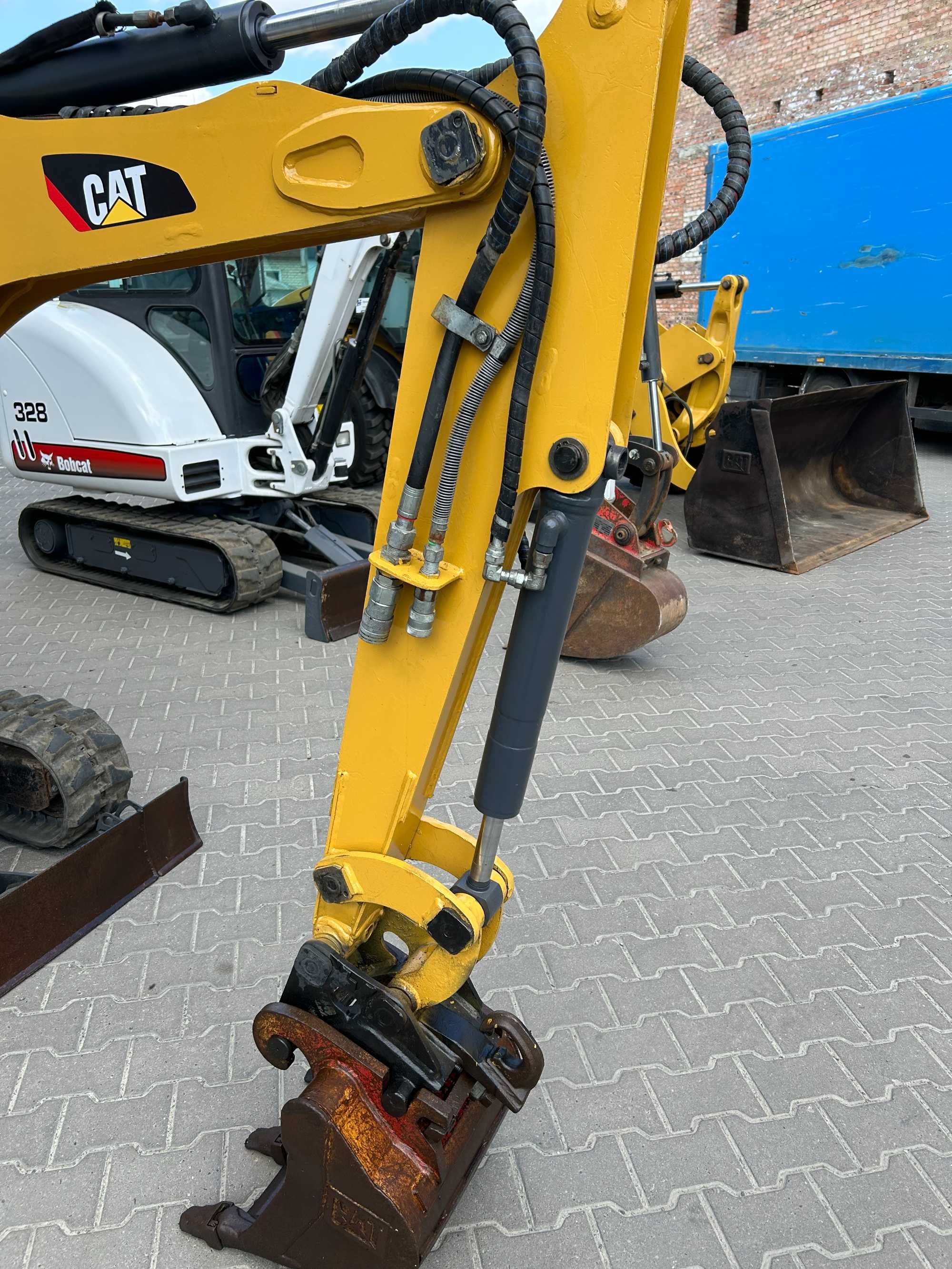 Міні-екскаватор Caterpillar 301.8 2011 в Костопілі