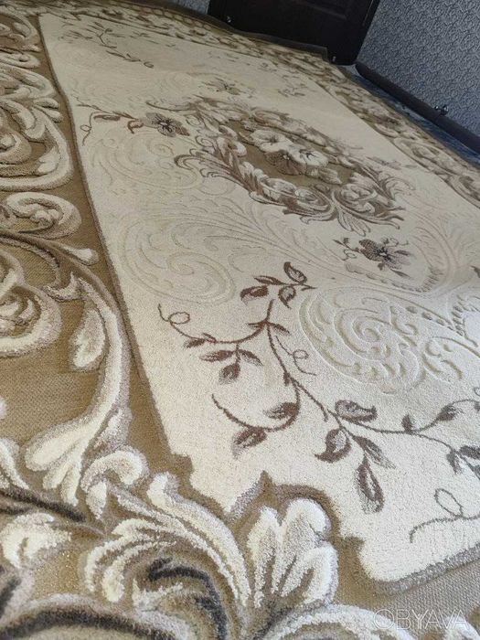 Продається великий 3D-килим з класичним орнаментом – 2.00 x 3.00 м