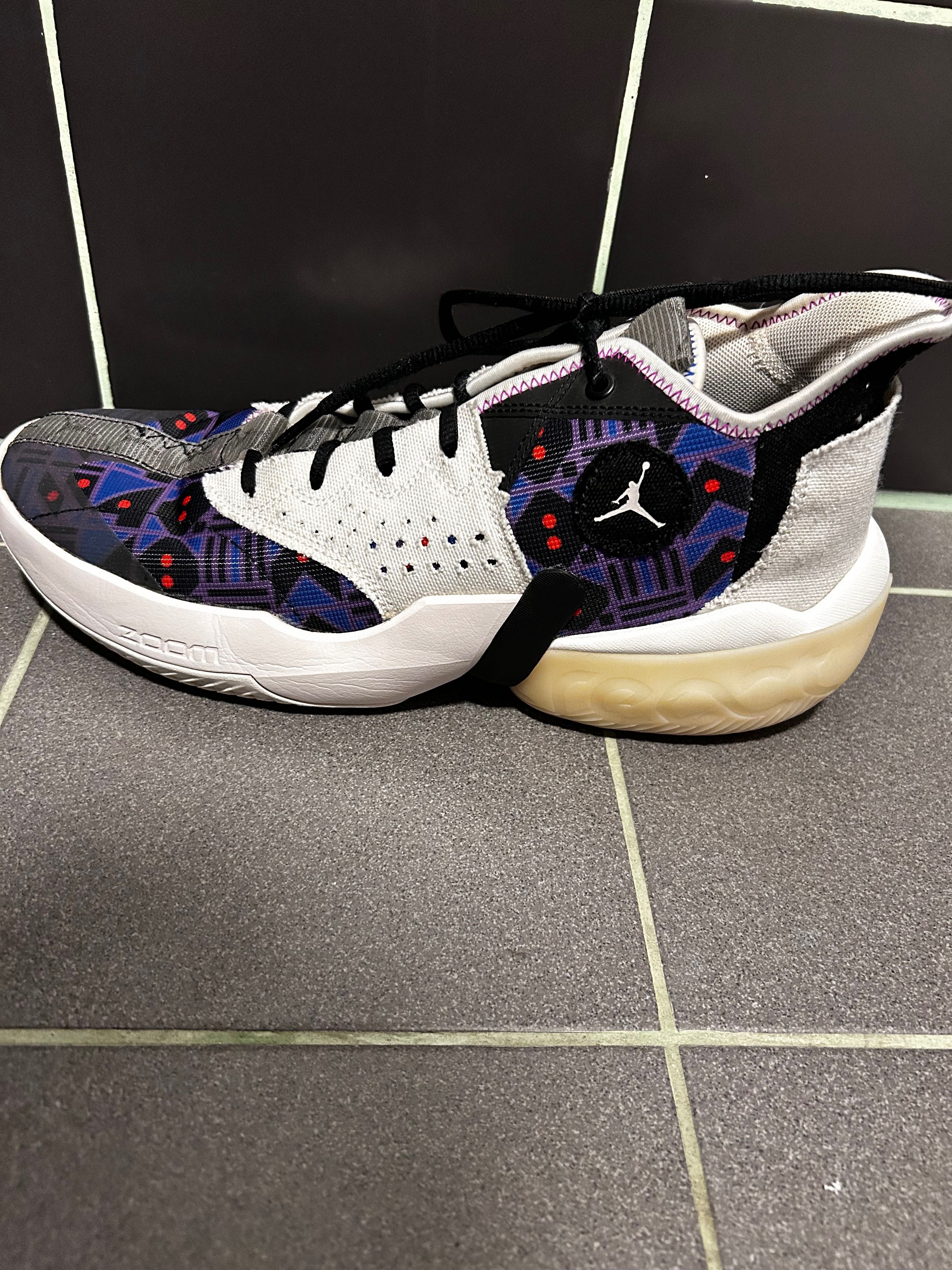 Nike buty Jordan React Elevation Q54