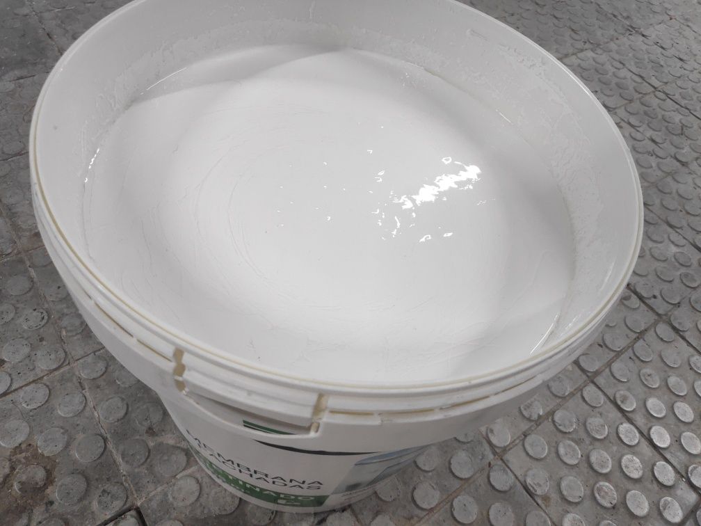Tinta Membrana Elástica Fachadas Luxens
