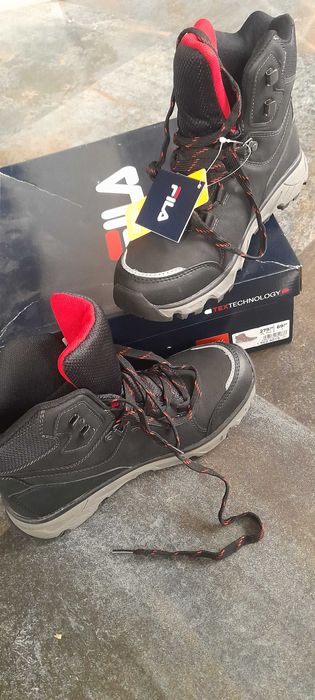 Buty zimowe dzieciece wodoodporne Fila r.37