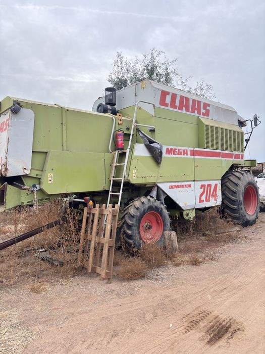 Cefeira claas mega 204