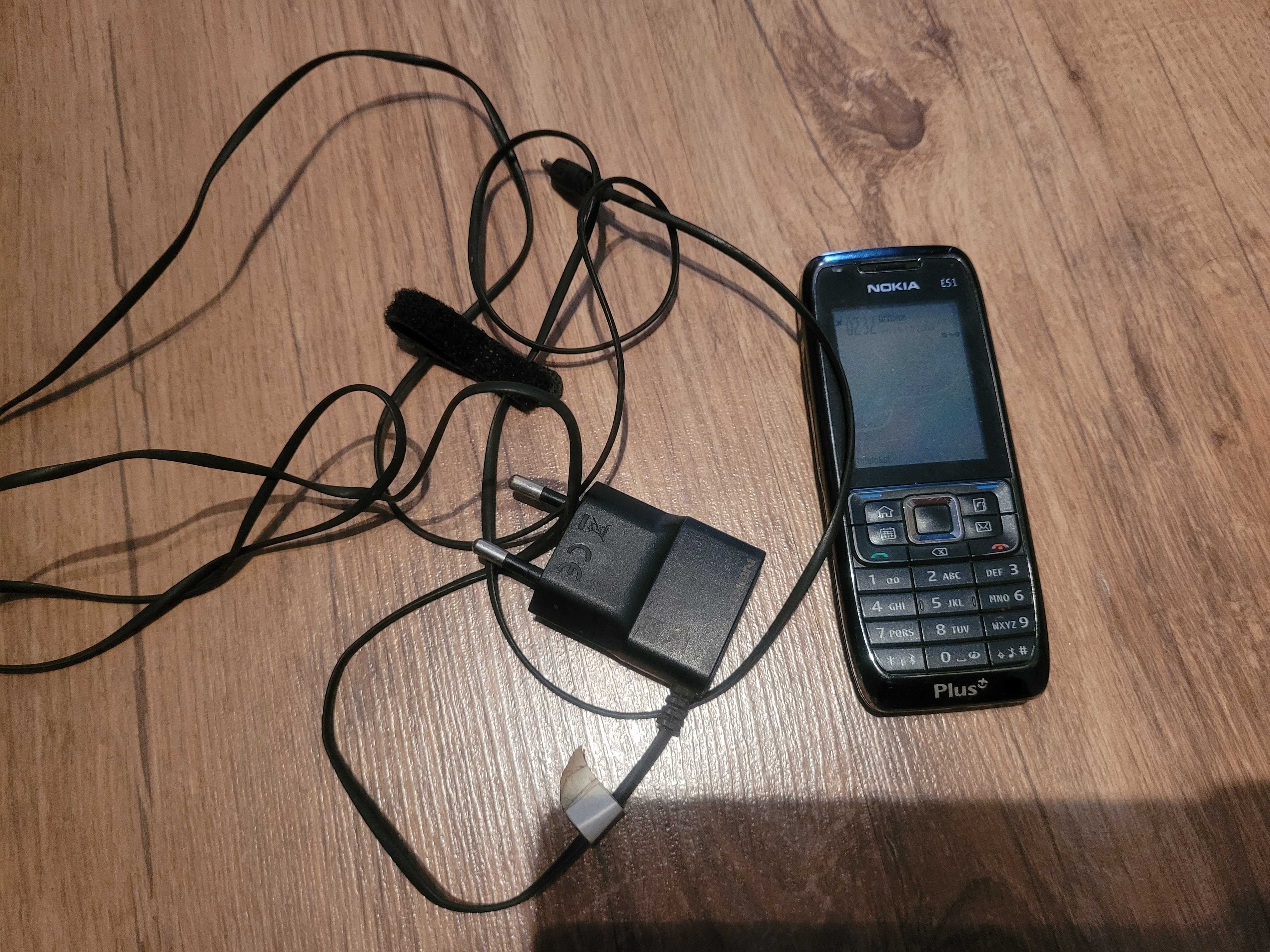 Telefon Nokia e51