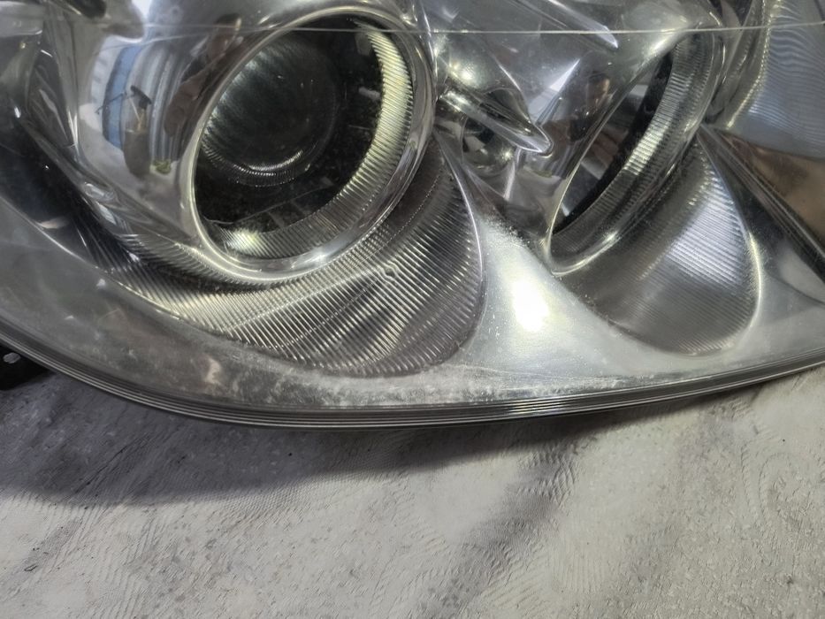 Lampa prawa Opel Vectra C Signum Europa przód reflektor