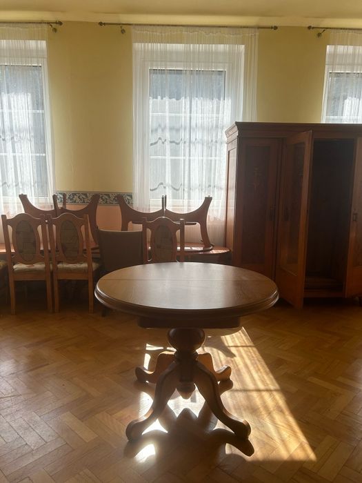 Stoły drewniane rozkładane