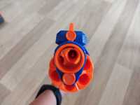 Nerf pistolet z obracanym bębenkiem