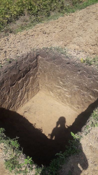 Земляные роботы.