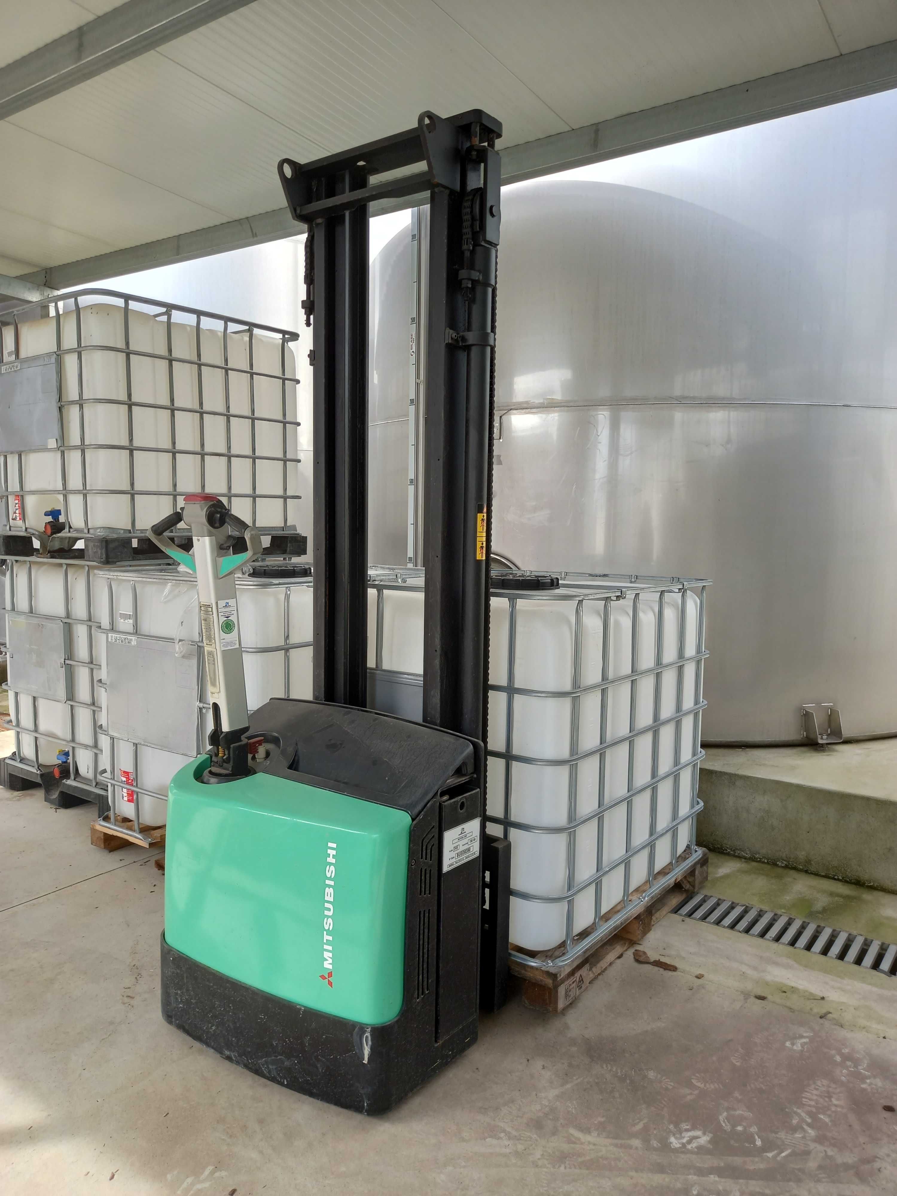 Porta paletes/Stacker Elétrico- Mitsubishi (Modelo SBP12N/DS360)