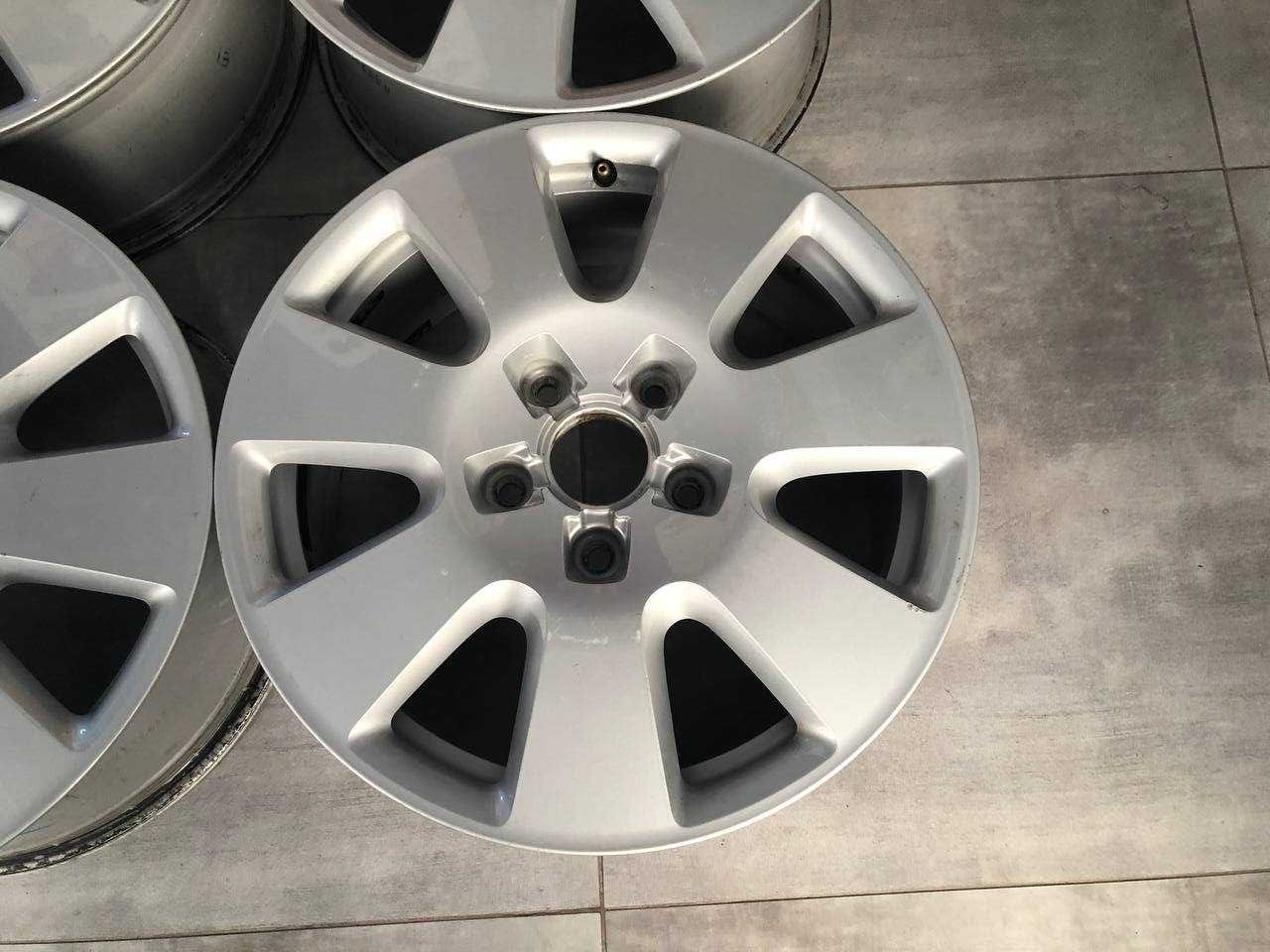 Диски Audi Q7 5/130 R18 7.5J ET53 dia71.6