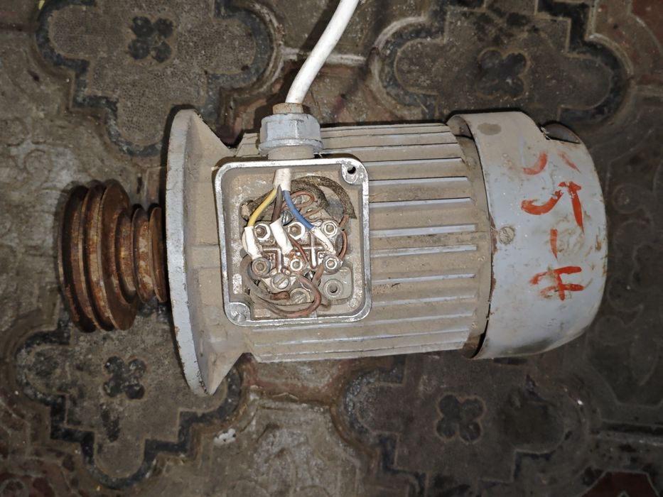 Електро двигатель 2.2кв