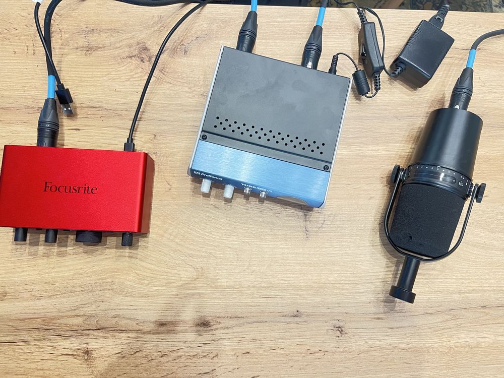 Shure MV7 + Focusrite Scarlett Solo 4th gen + PreSonus TubePreV2